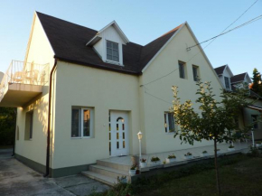 Отель Bridgehaus  Балатонфюред